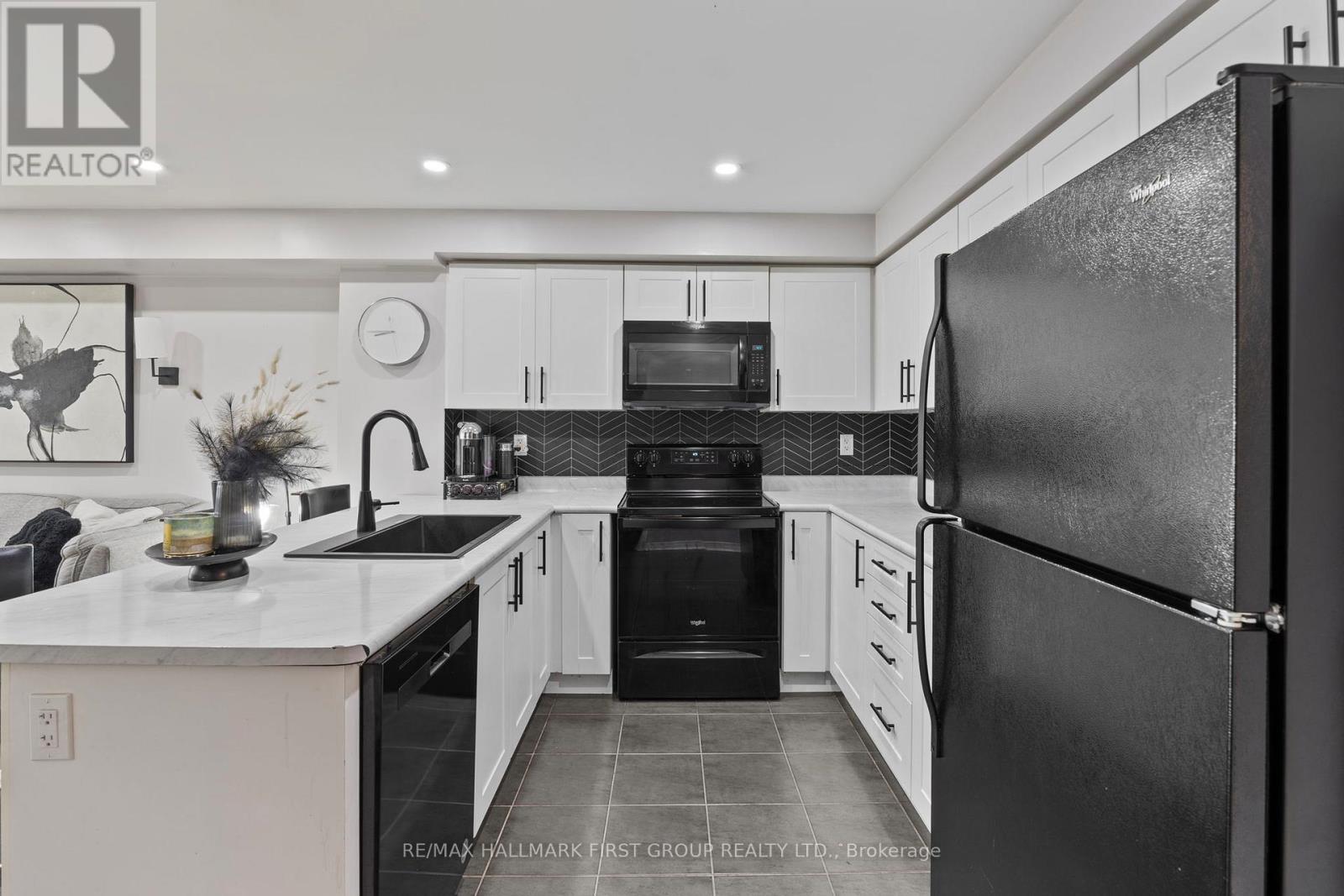 70 Abela Lane, Ajax, Ontario  L1T 0M9 - Photo 14 - E13089654