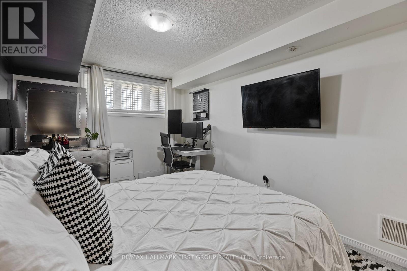 70 Abela Lane, Ajax, Ontario  L1T 0M9 - Photo 19 - E13089654
