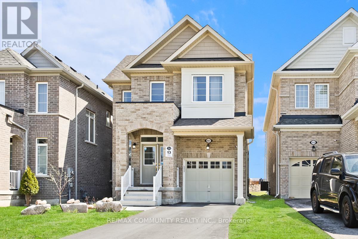 1857 Fosterbrook Street, Oshawa, Ontario  L1K 3C5 - Photo 2 - E13089714
