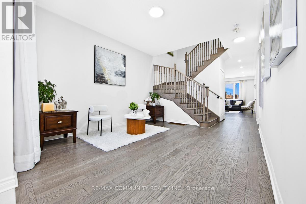 1857 Fosterbrook Street, Oshawa, Ontario  L1K 3C5 - Photo 4 - E13089714