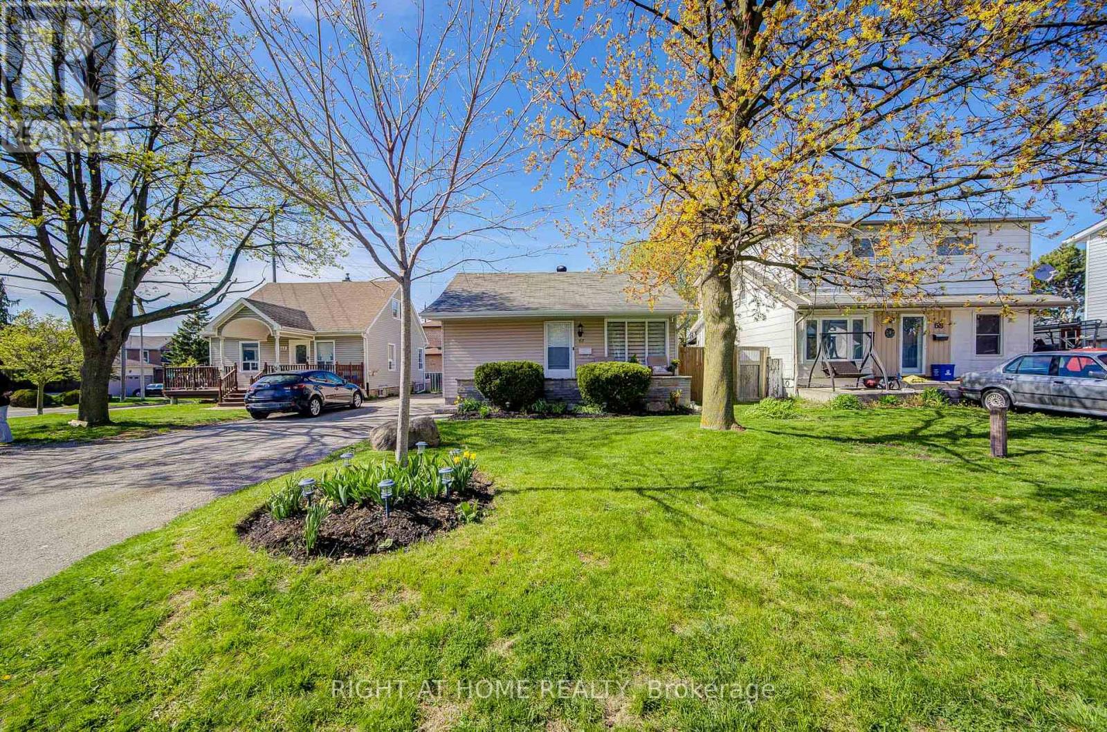 61 BEATTY ROAD, Ajax, Ontario