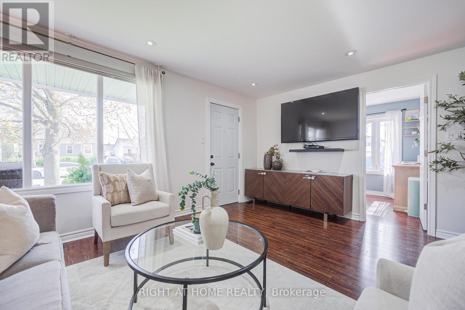61 Beatty Road, Ajax, Ontario  L1S 1Z1 - Photo 10 - E13089906