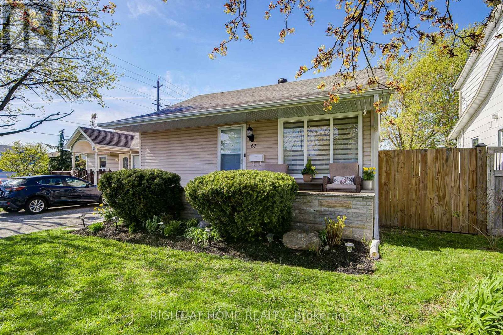 61 Beatty Road, Ajax, Ontario  L1S 1Z1 - Photo 2 - E13089906
