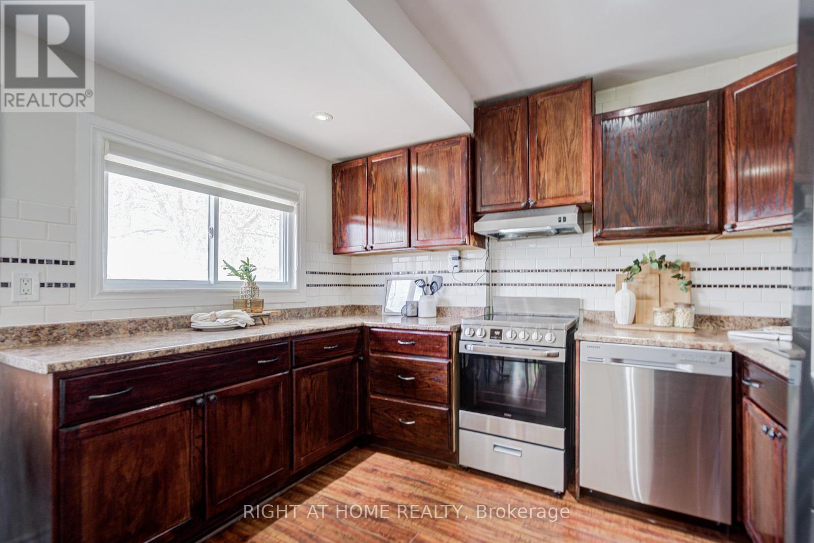 61 Beatty Road, Ajax, Ontario  L1S 1Z1 - Photo 24 - E13089906
