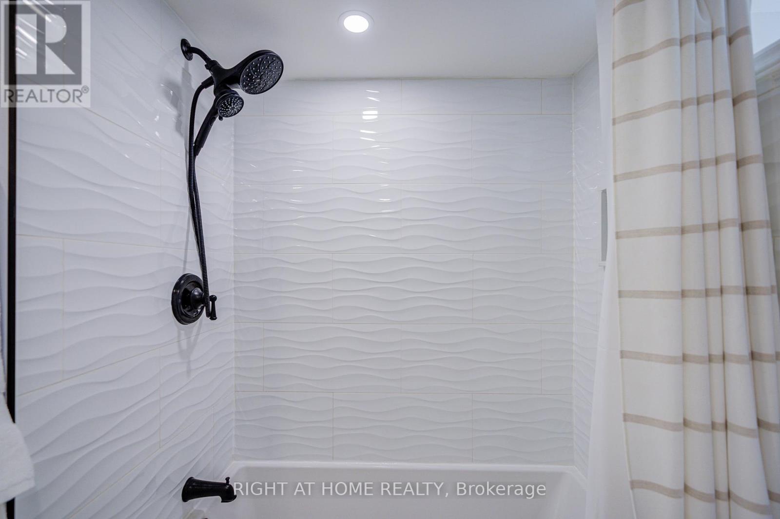 61 Beatty Road, Ajax, Ontario  L1S 1Z1 - Photo 39 - E13089906