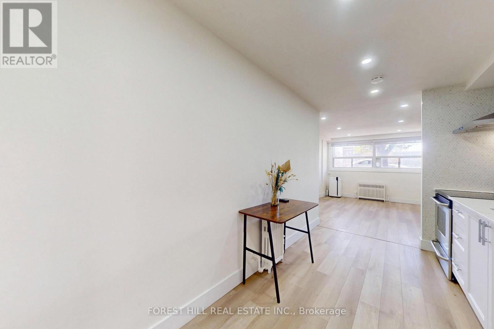 1 - 29 Wesley Street, Toronto, Ontario  M8Y 2W5 - Photo 4 - W13073226