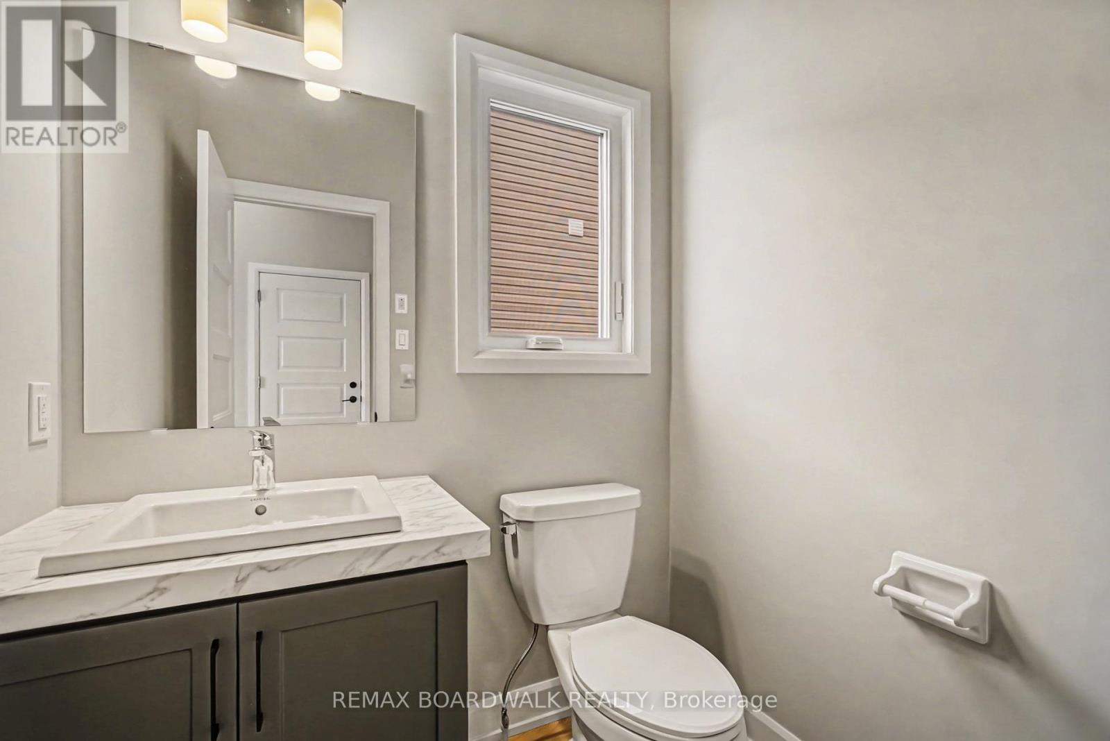 404 Falcon Lane, Russell, Ontario  K4R 1E5 - Photo 16 - X12899440