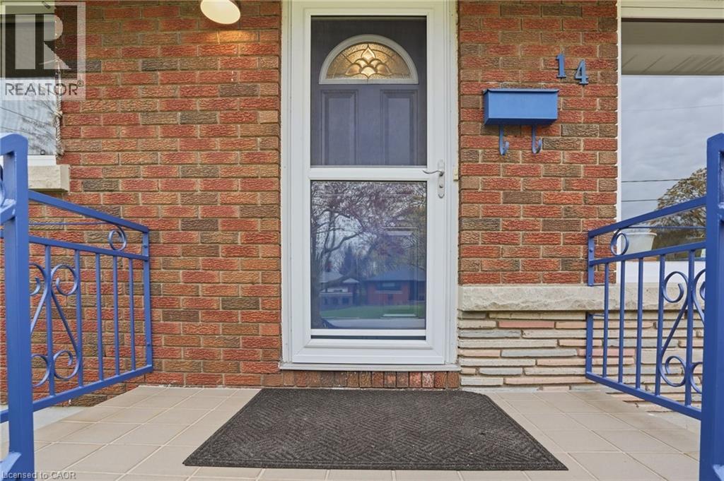 14 Edinburgh Drive, St. Catharines, Ontario  L2M 3H1 - Photo 3 - 40826768