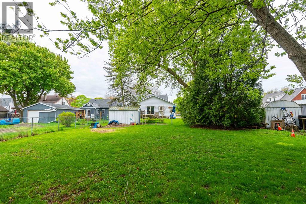 1736 Dufferin Avenue, Wallaceburg, Ontario  N8A 2X4 - Photo 41 - 26010234