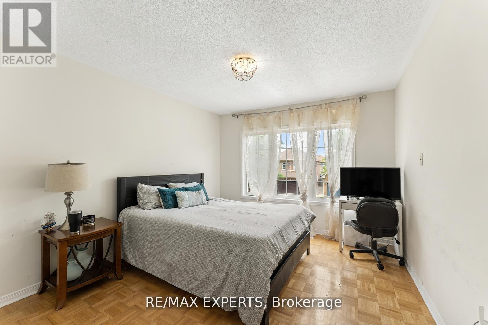 19 Maximillian Street, Vaughan, Ontario  L4H 2S6 - Photo 12 - N13089624