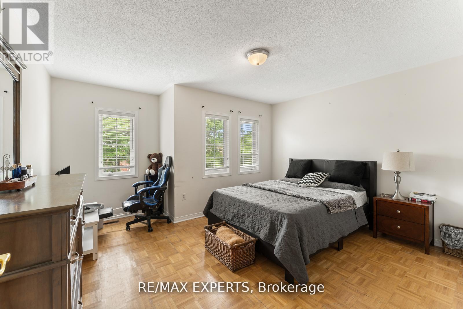 19 Maximillian Street, Vaughan, Ontario  L4H 2S6 - Photo 13 - N13089624