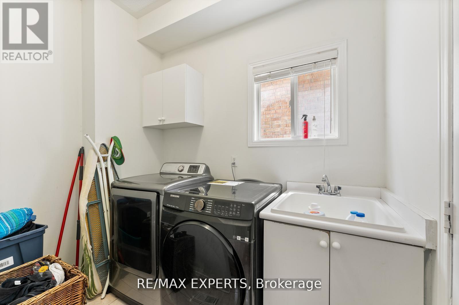 19 Maximillian Street, Vaughan, Ontario  L4H 2S6 - Photo 9 - N13089624