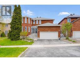 16 KEW GDNS, Richmond Hill, Ontario