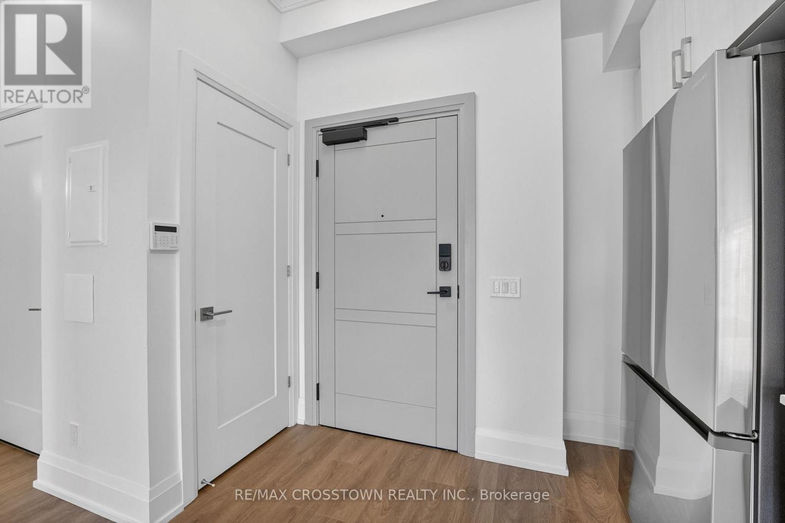 220 - 1 Hume Street, Collingwood, Ontario  L9Y 0X3 - Photo 2 - S13089492