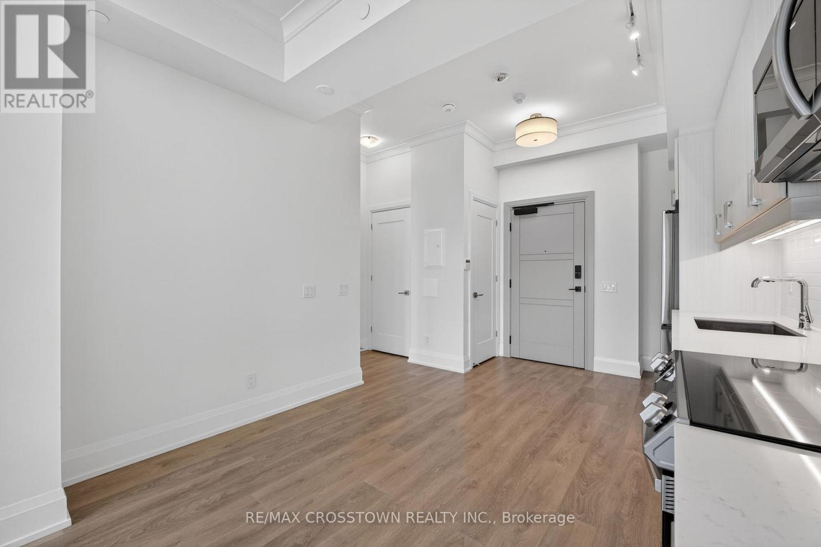 220 - 1 Hume Street, Collingwood, Ontario  L9Y 0X3 - Photo 5 - S13089492