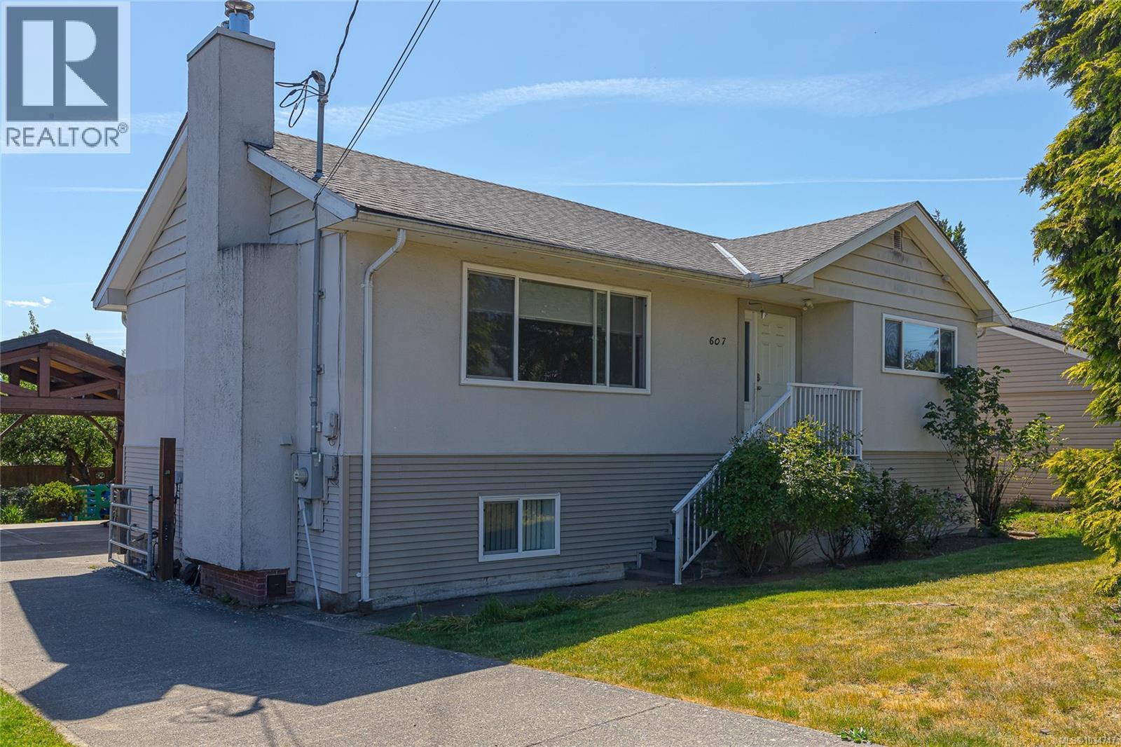607 Fifth St, Nanaimo, British Columbia  V9R 1P7 - Photo 2 - 1034747