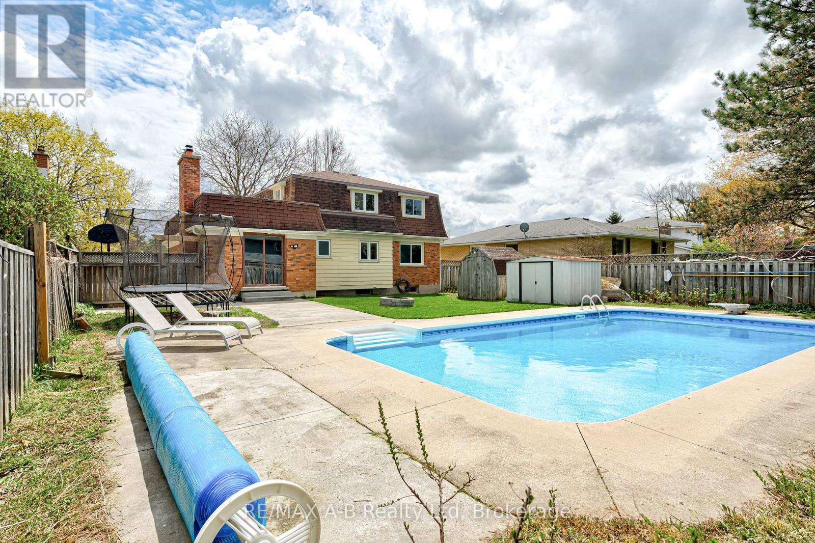 90 Windemere Crescent, Stratford, Ontario  N5A 6B1 - Photo 12 - X12938804