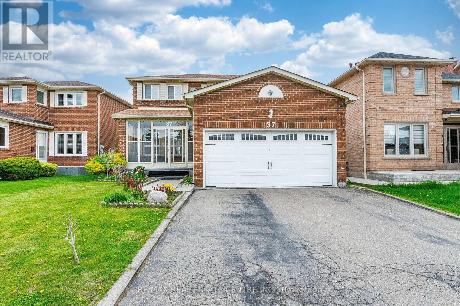 37 MERGANSER CRESCENT, Brampton, Ontario