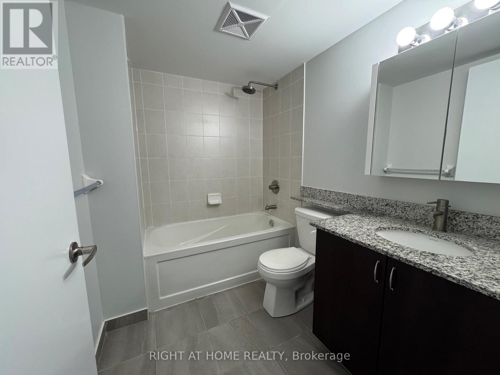 307 - 40 Via Rosedale Way, Brampton, Ontario  L6R 4A4 - Photo 14 - W13089548