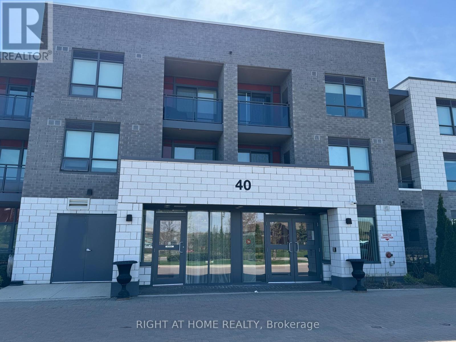 307 - 40 Via Rosedale Way, Brampton, Ontario  L6R 4A4 - Photo 4 - W13089548