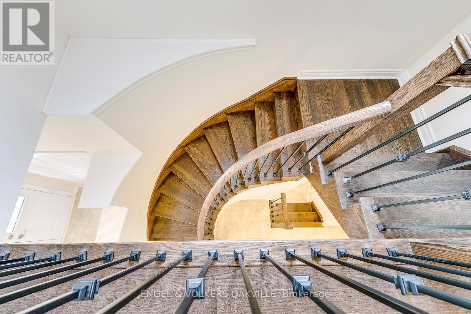 353 Leadwood Gate, Oakville, Ontario  L6M 1L7 - Photo 16 - W13089626