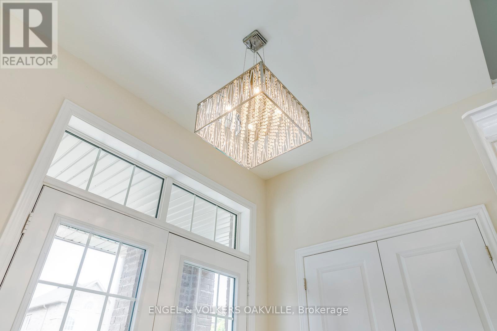 353 Leadwood Gate, Oakville, Ontario  L6M 1L7 - Photo 2 - W13089626