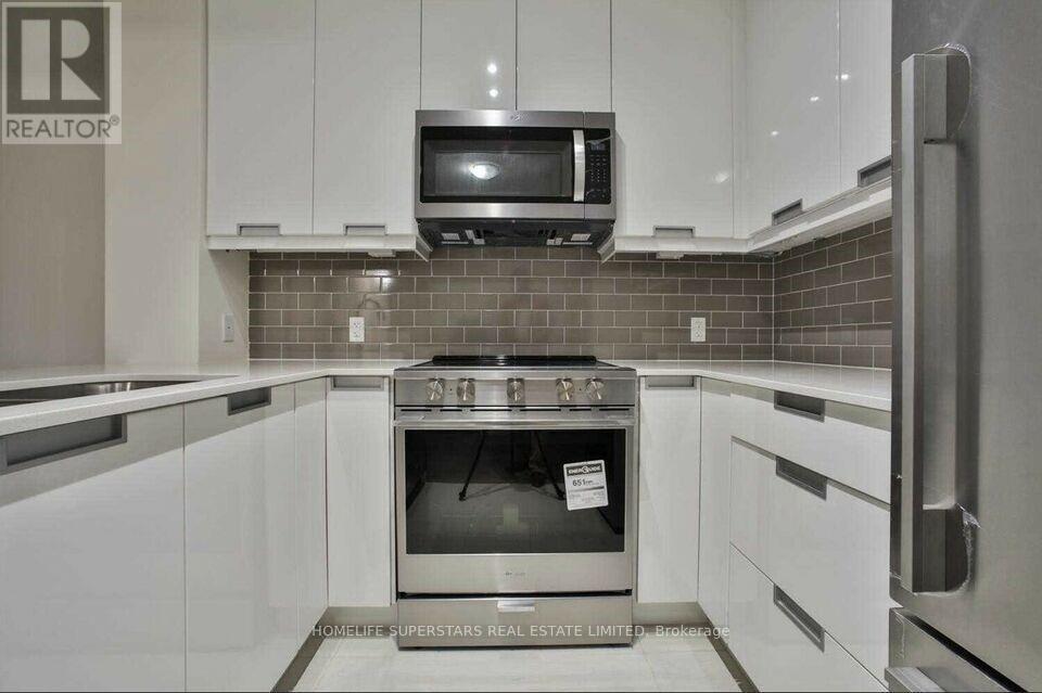 1004 - 65 Watergarden Drive, Mississauga, Ontario  L5R 1B2 - Photo 17 - W13089632