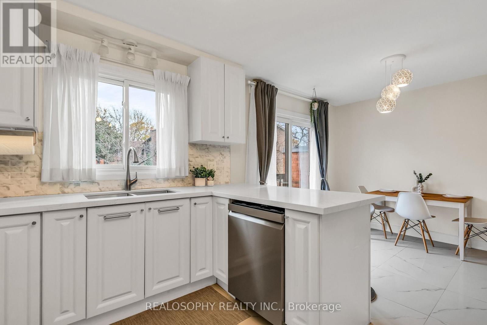 32 - 4156 Fieldgate Drive, Mississauga, Ontario  L4W 2N1 - Photo 12 - W13089660