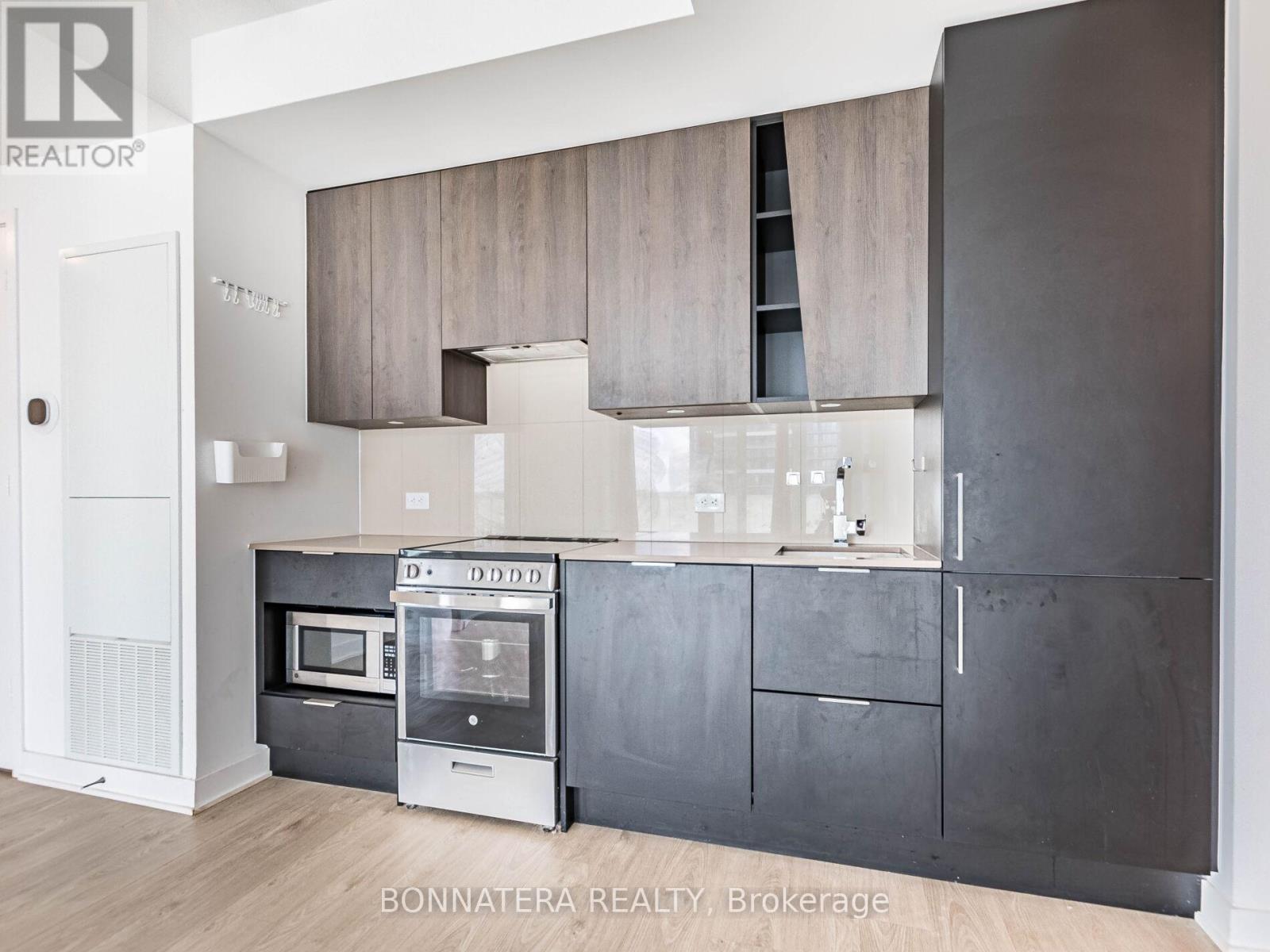 906 - 3900 Confederation Parkway, Mississauga, Ontario  L5B 0L4 - Photo 15 - W13089670