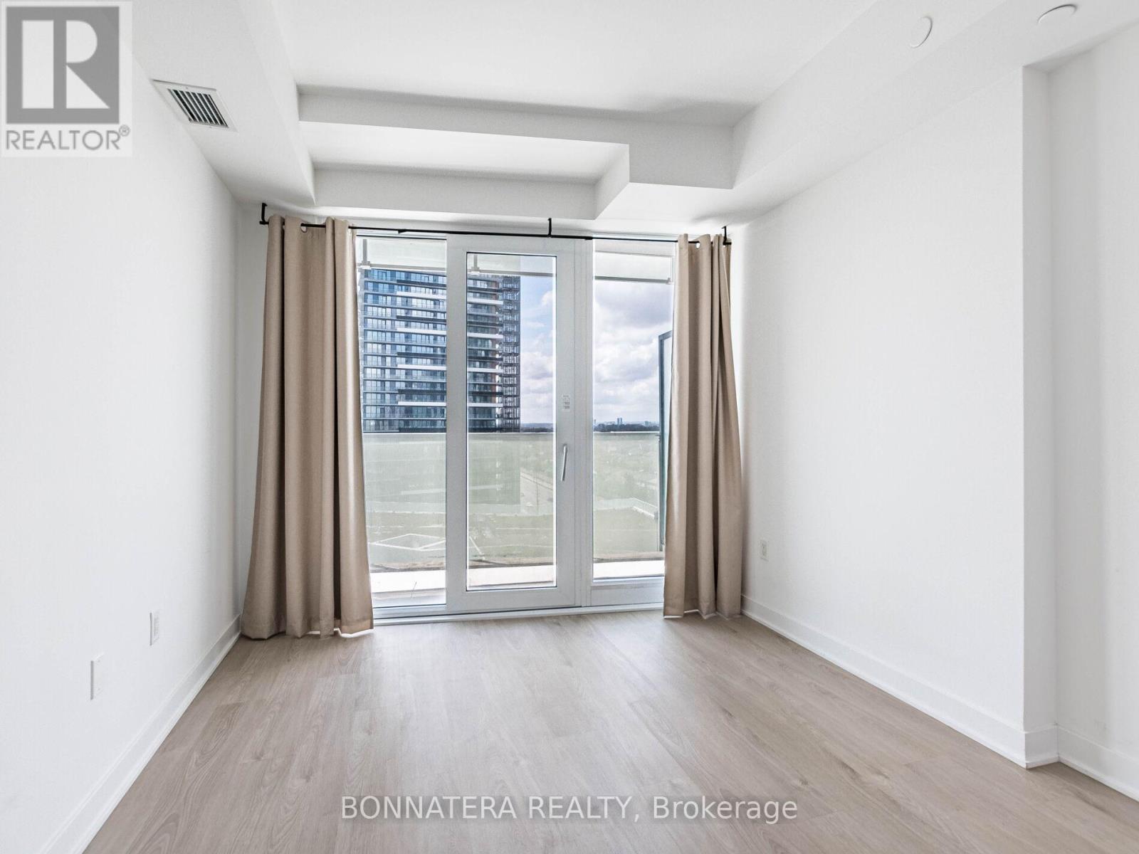 906 - 3900 Confederation Parkway, Mississauga, Ontario  L5B 0L4 - Photo 18 - W13089670
