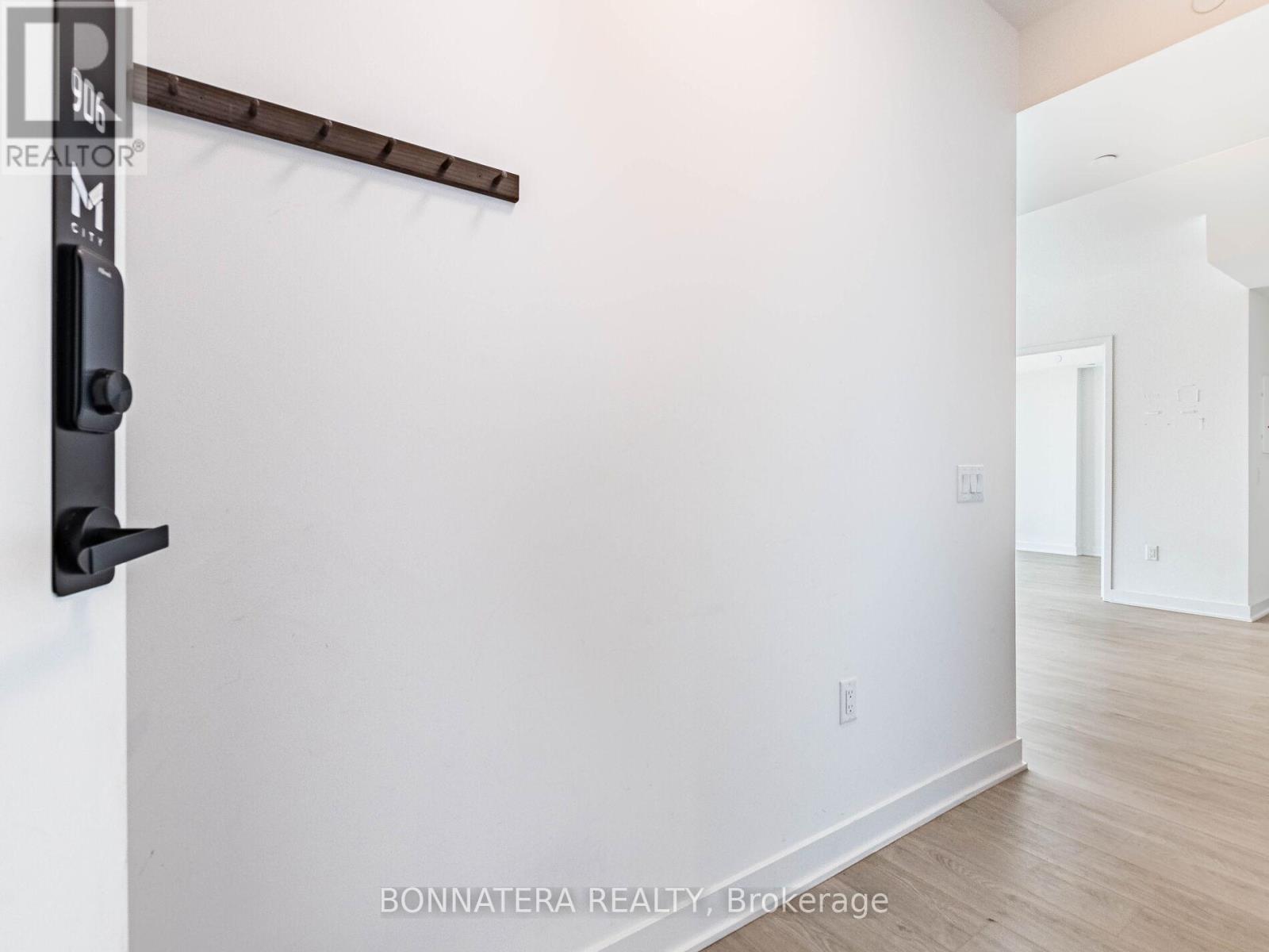 906 - 3900 Confederation Parkway, Mississauga, Ontario  L5B 0L4 - Photo 6 - W13089670