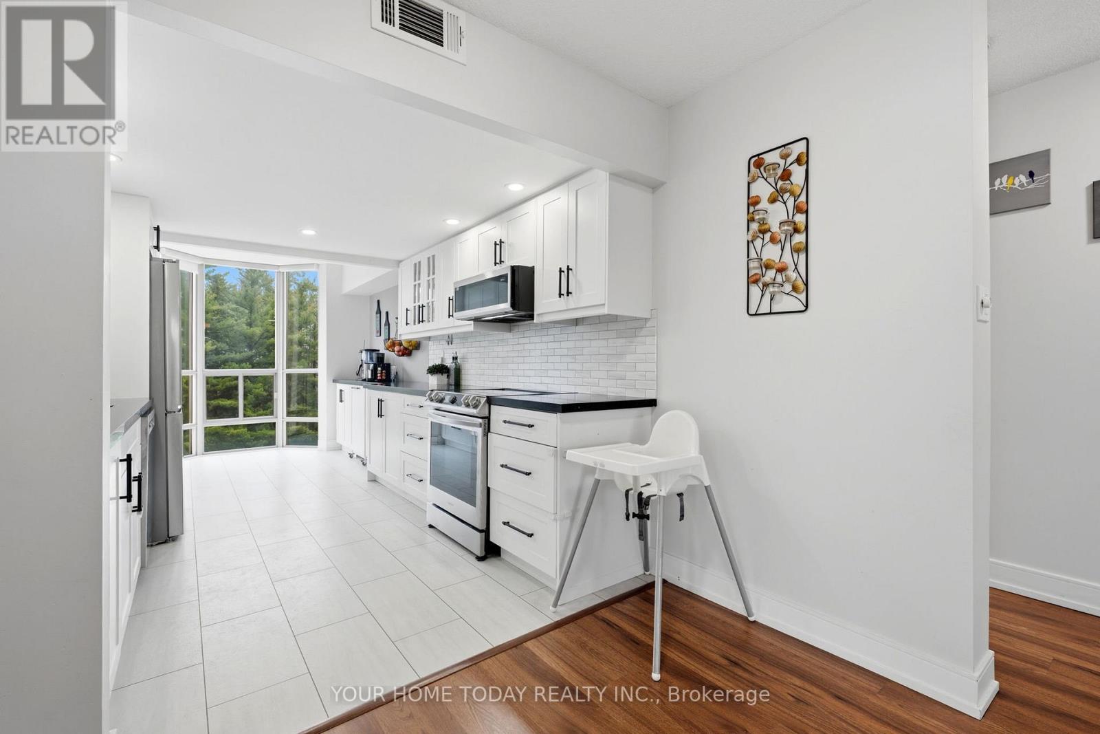 201 - 20 Mcfarlane Drive, Halton Hills, Ontario  L7G 5J8 - Photo 11 - W13089674