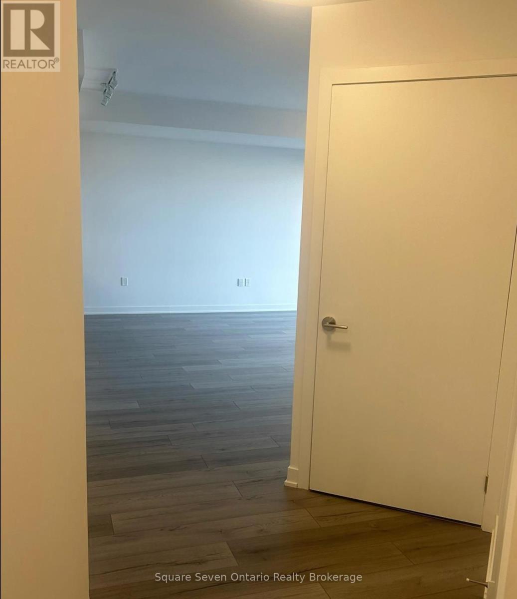 401 - 395 Dundas Street W, Oakville, Ontario  L6M 4M2 - Photo 5 - W13089800