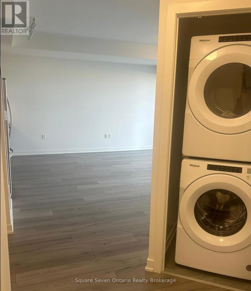 401 - 395 Dundas Street W, Oakville, Ontario  L6M 4M2 - Photo 6 - W13089800