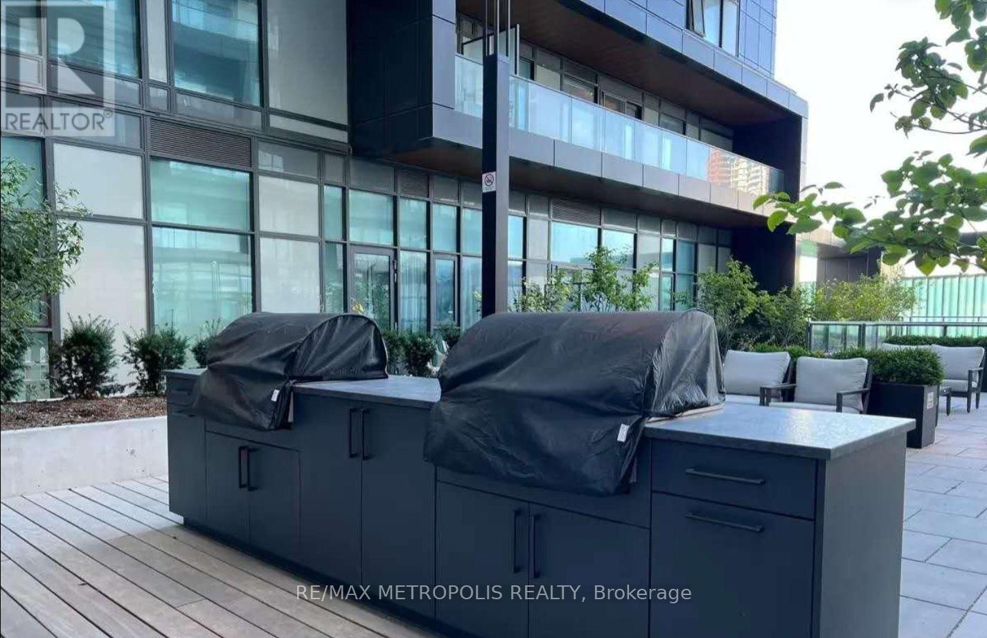 2704 - 1185 Dupont Street, Toronto, Ontario  M6H 0G5 - Photo 17 - W13089822