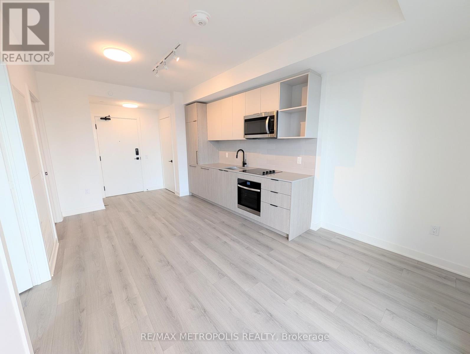 2704 - 1185 Dupont Street, Toronto, Ontario  M6H 0G5 - Photo 2 - W13089822