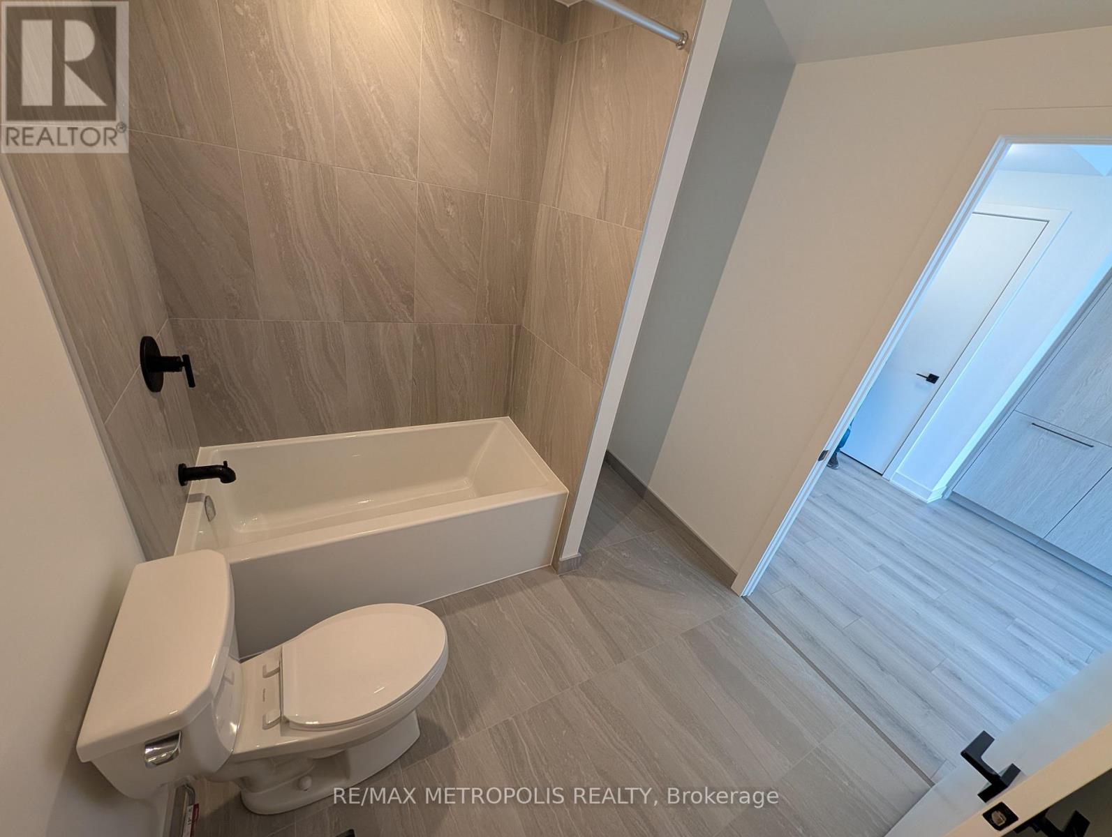 2704 - 1185 Dupont Street, Toronto, Ontario  M6H 0G5 - Photo 5 - W13089822