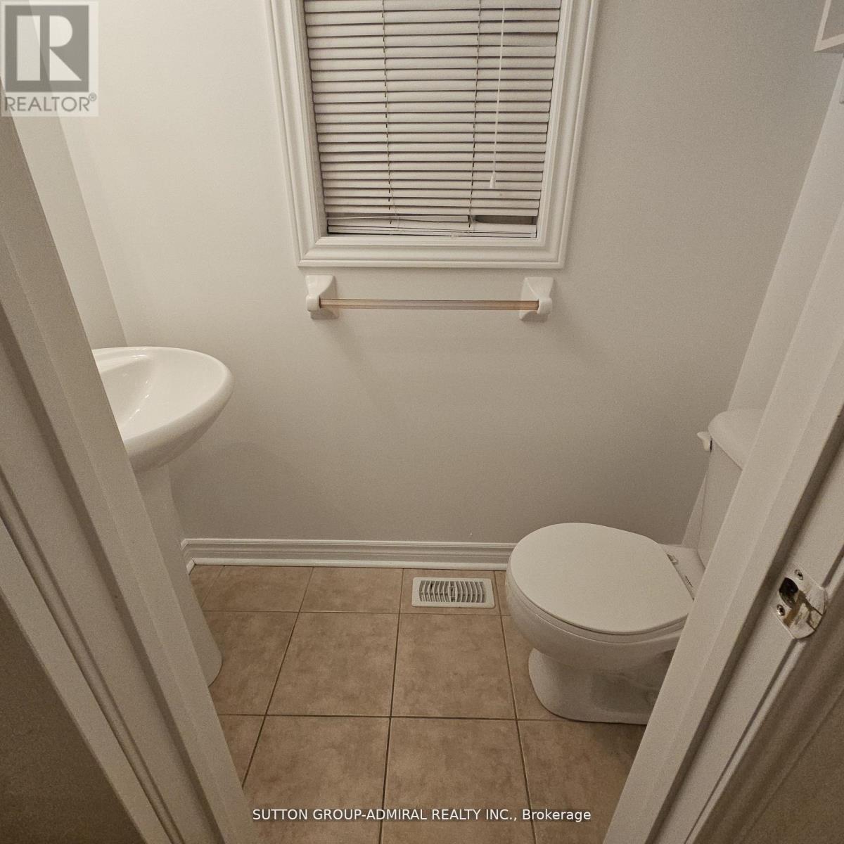 27 Frost King Lane, Toronto, Ontario  M9W 0A5 - Photo 4 - W13089824