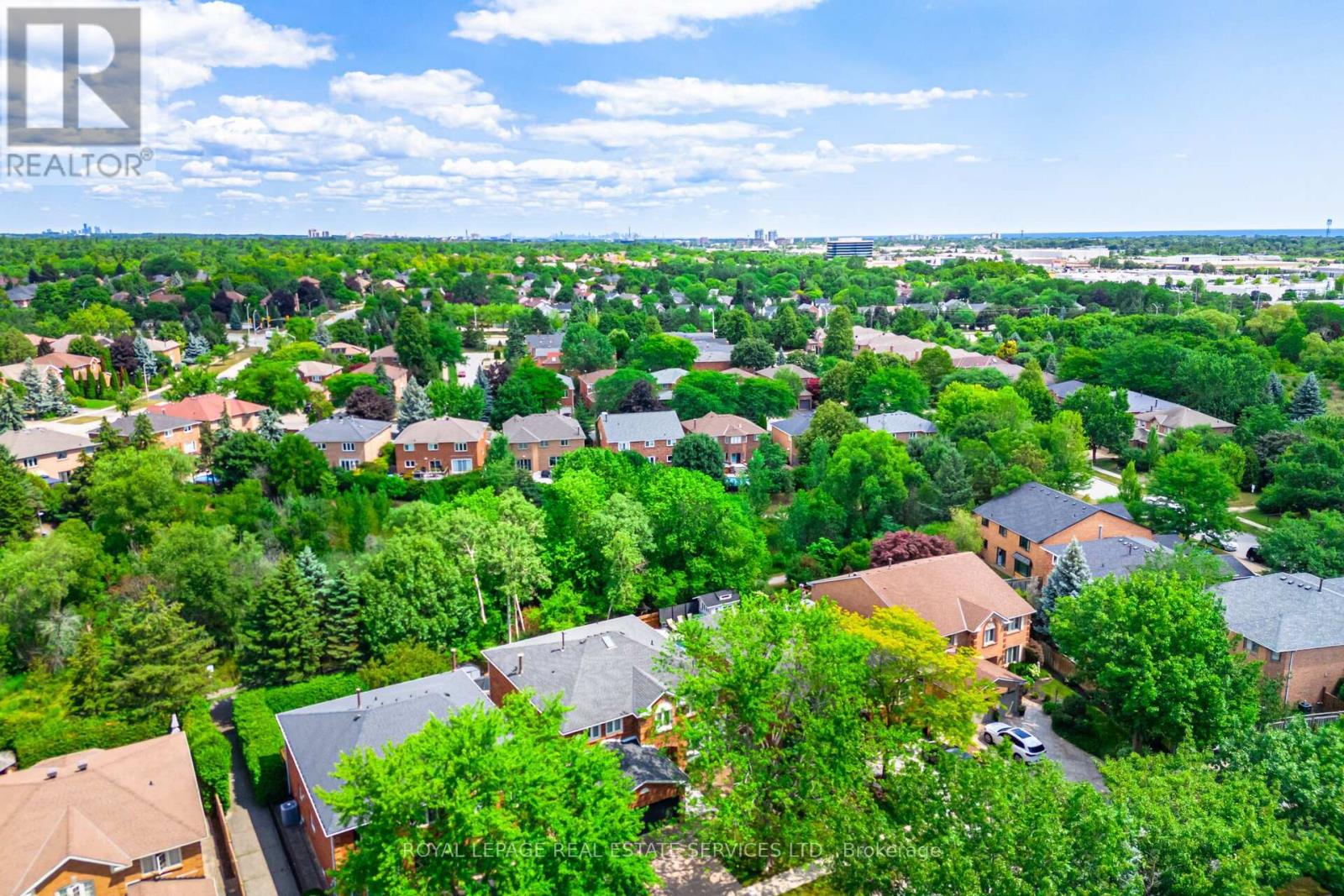 1173 Bowman Drive, Oakville, Ontario  L6M 2S9 - Photo 4 - W13089840