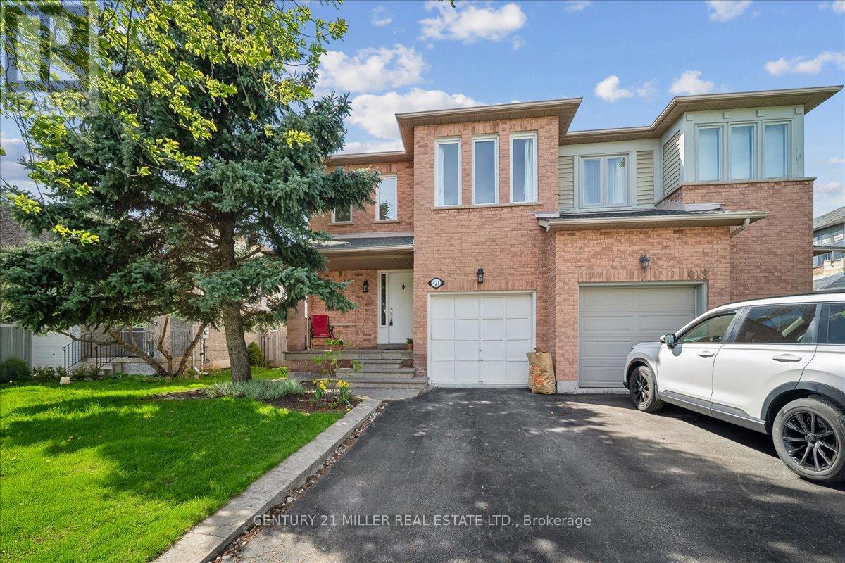421 LEVANNA LANE, Oakville, Ontario