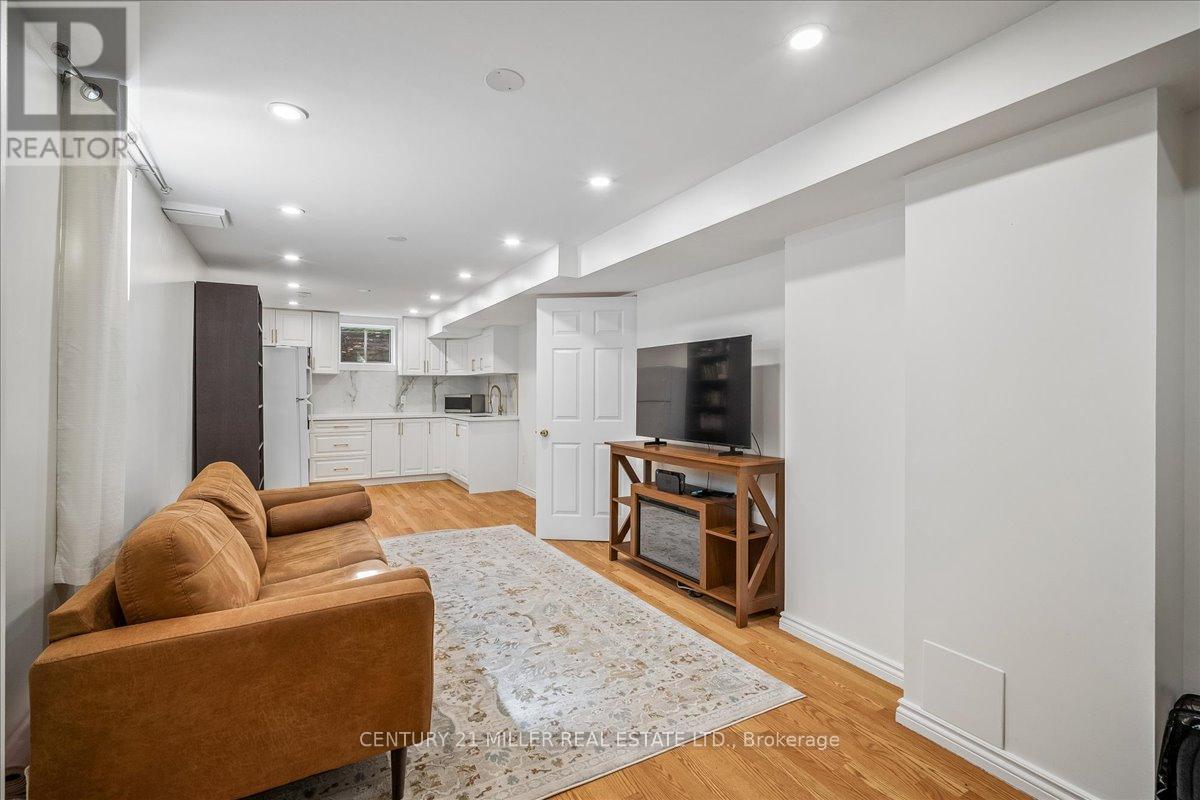 421 Levanna Lane, Oakville, Ontario  L6H 6B8 - Photo 17 - W13089916