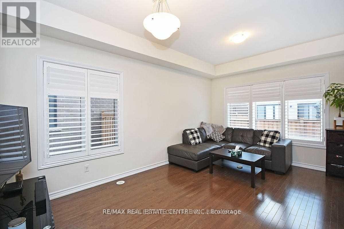390 Wheat Boom Drive, Oakville, Ontario  L6H 0R4 - Photo 8 - W13089952