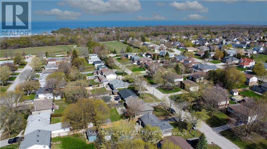 354 Falconer Street, Saugeen Shores, Ontario  N0H 2C2 - Photo 42 - X13089472