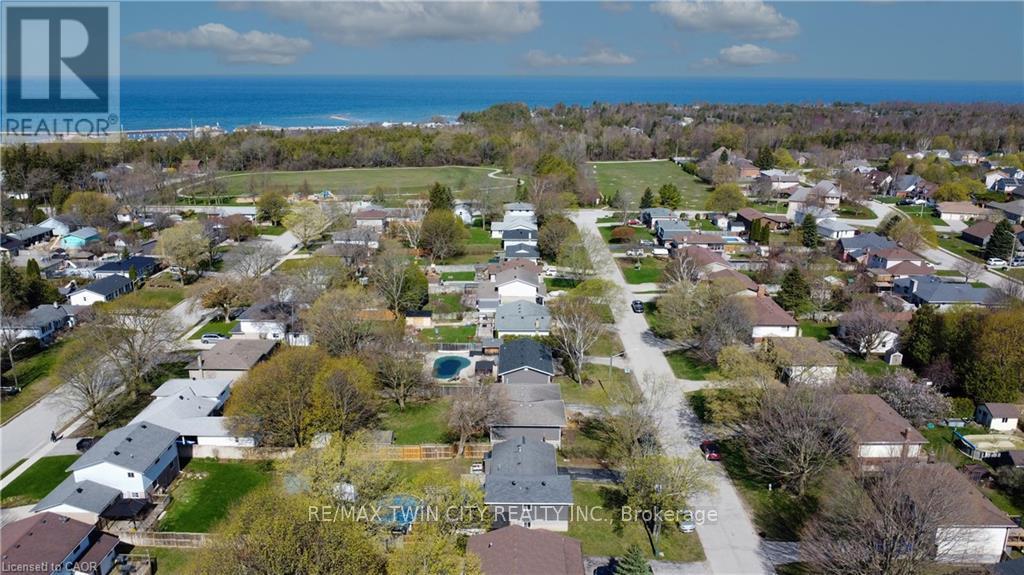 354 Falconer Street, Saugeen Shores, Ontario  N0H 2C2 - Photo 43 - X13089472