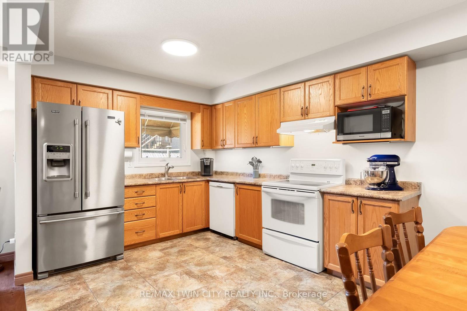 92 Snowdrop Crescent, Kitchener, Ontario  N2E 4G6 - Photo 14 - X13089658
