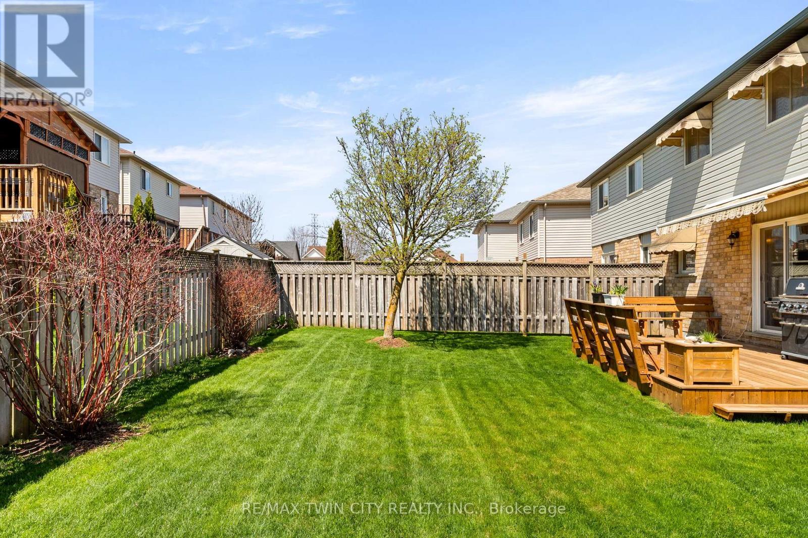 92 Snowdrop Crescent, Kitchener, Ontario  N2E 4G6 - Photo 34 - X13089658