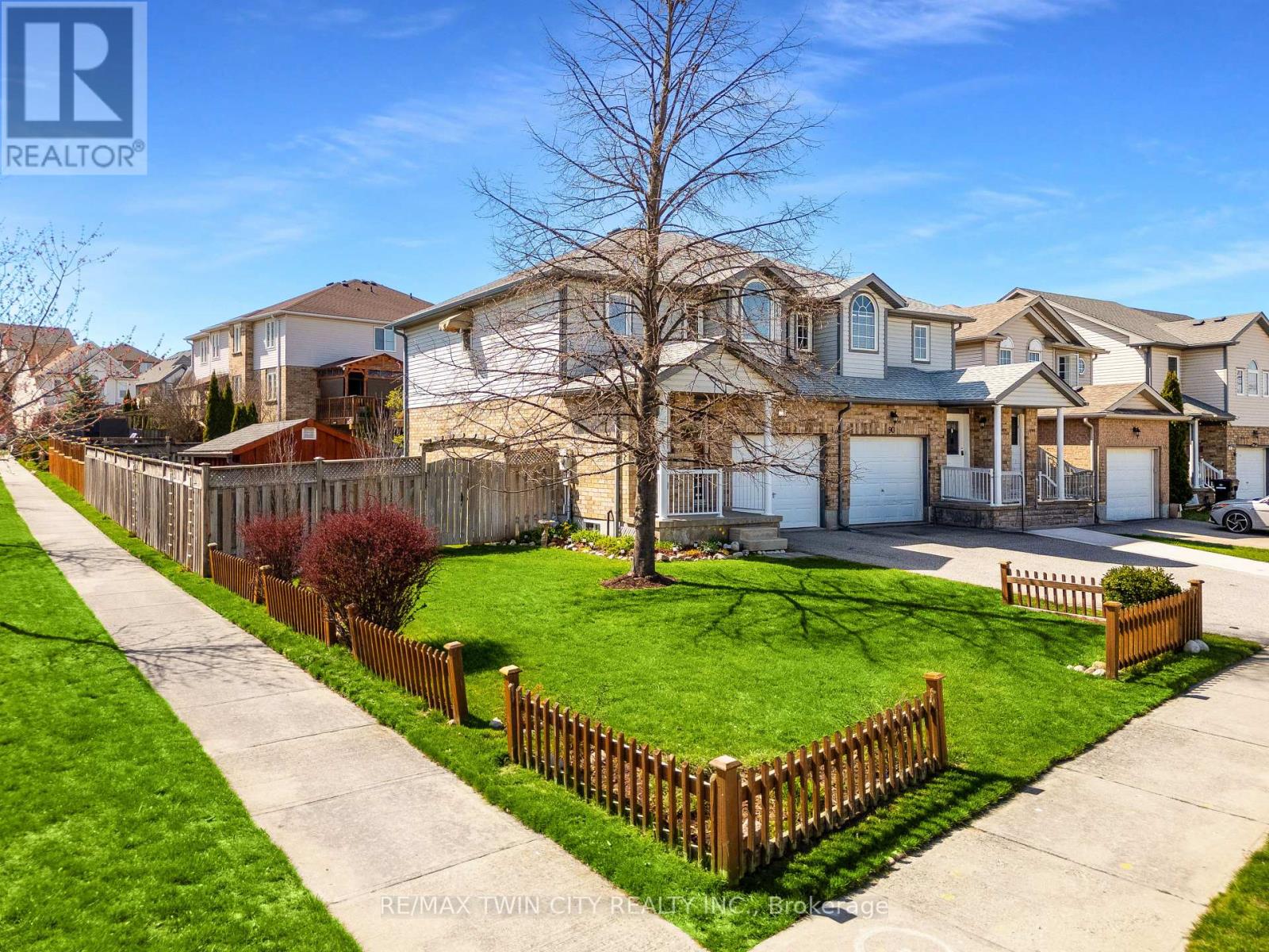 92 Snowdrop Crescent, Kitchener, Ontario  N2E 4G6 - Photo 42 - X13089658