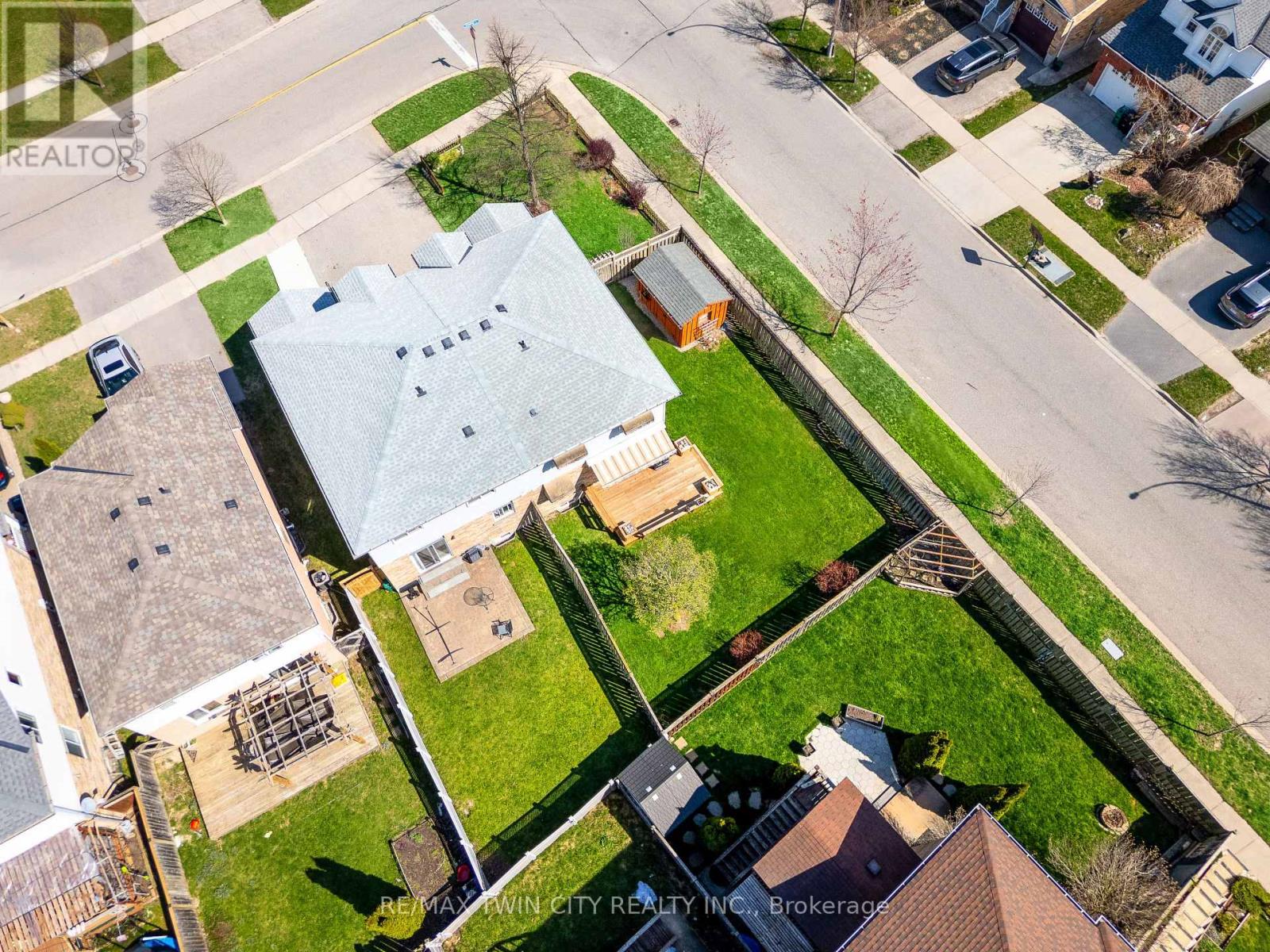 92 Snowdrop Crescent, Kitchener, Ontario  N2E 4G6 - Photo 45 - X13089658