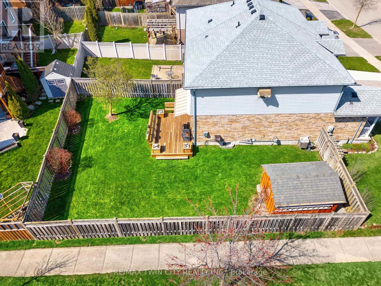 92 Snowdrop Crescent, Kitchener, Ontario  N2E 4G6 - Photo 47 - X13089658
