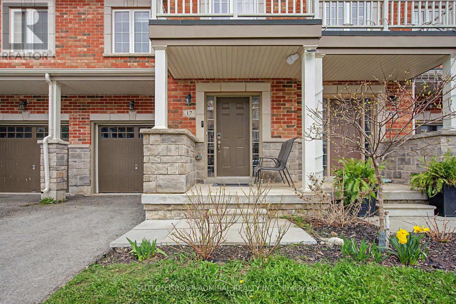 17 SAVAGE DRIVE, Hamilton, Ontario